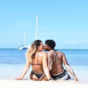 Meet your Posher, Roman